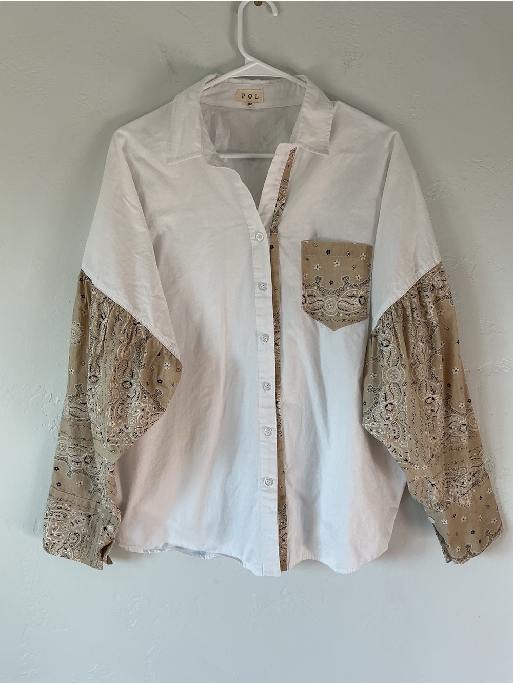 POL Oversized White Button-Down Shirt with Tan Bandana Details Med-XL